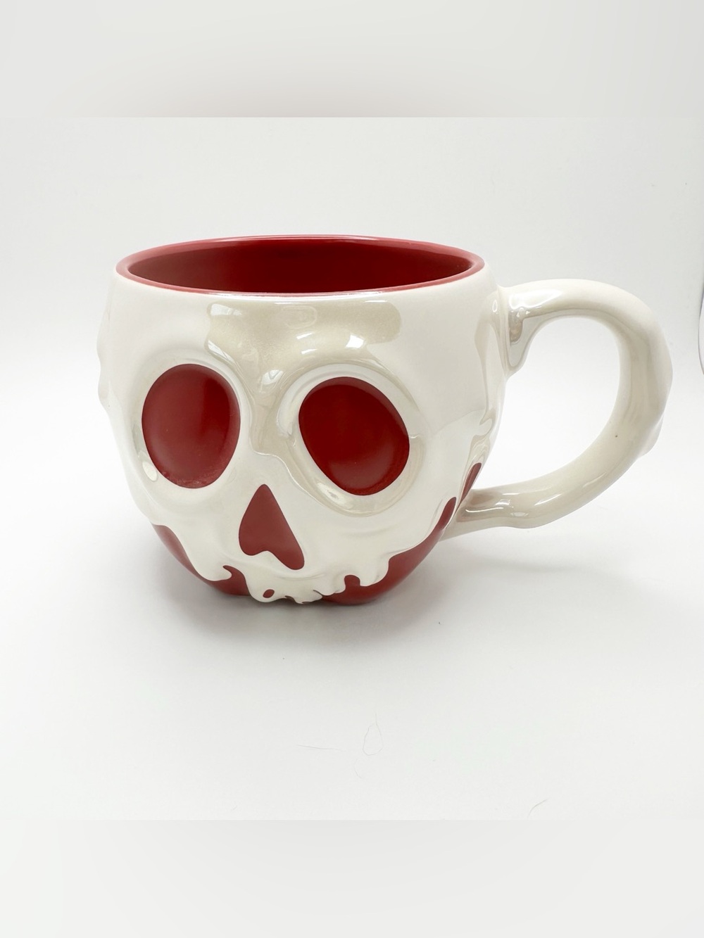 Disney Parks Snow White Evil‎ Queen Poison Apple Skull Mug red & white
